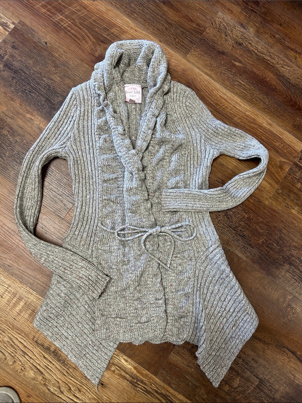 Romeo & Juliet Couture Gray Ribbed Tie-Waist Cardigan